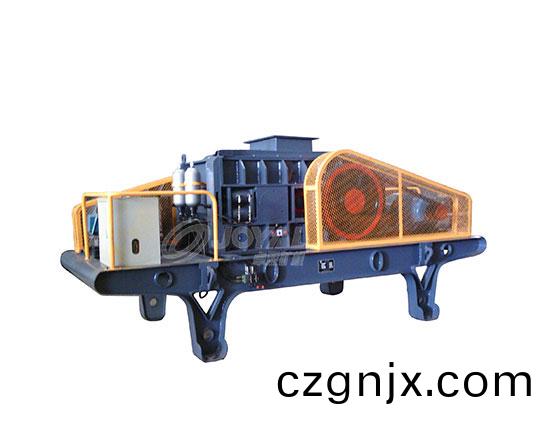 液(ye)壓輥(gun)式(shi)破(po)碎(sui)機(ji)