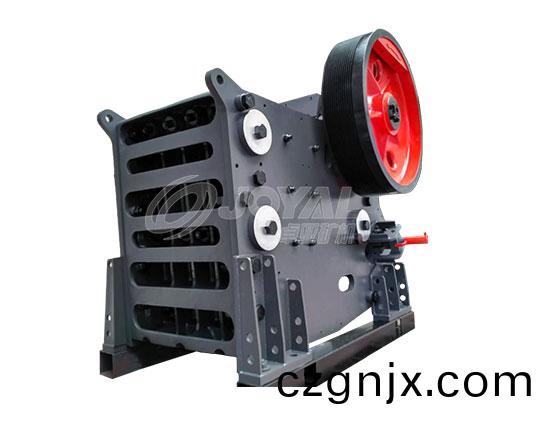 C係列(lie)顎(e)式破(po)碎(sui)機