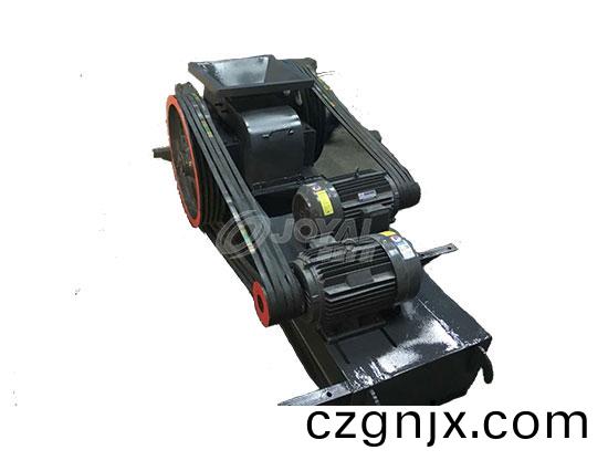 雙(shuang)輥破(po)碎機(ji)