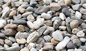 河(he)卵石破(po)碎