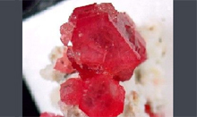 石(shi)榴(liu)石(shi)磨粉(fen)