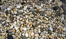 河(he)卵(luan)石(shi)破碎