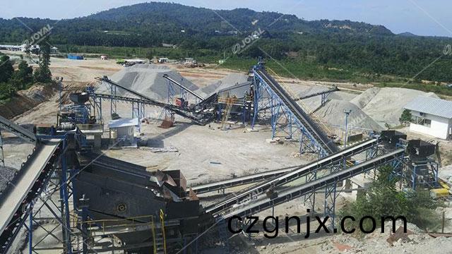 破碎(sui)篩分設(she)備(bei)係列